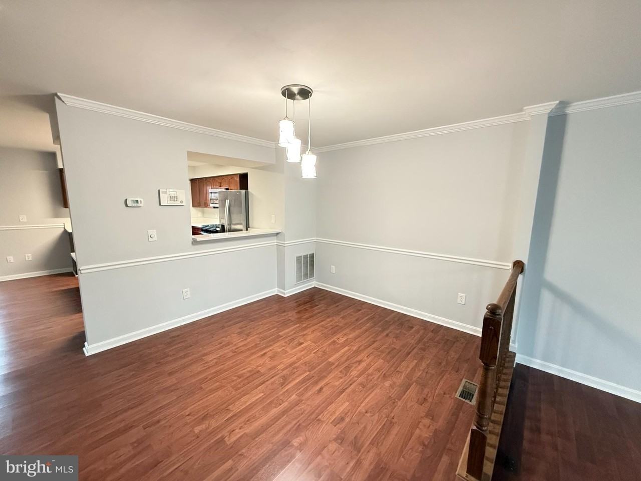 43572 Blacksmith Sq - Photo 4 of 37