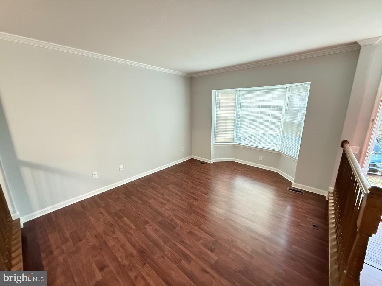 43572 Blacksmith Sq - Photo 5 of 37