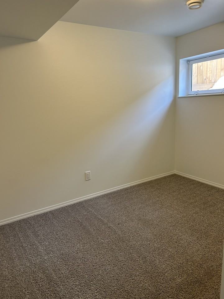 7612 136 Ave Nw Bsmt G3 #BSG3 - Photo 3 of 21