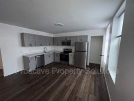 featured image of 730 N Main St #5
