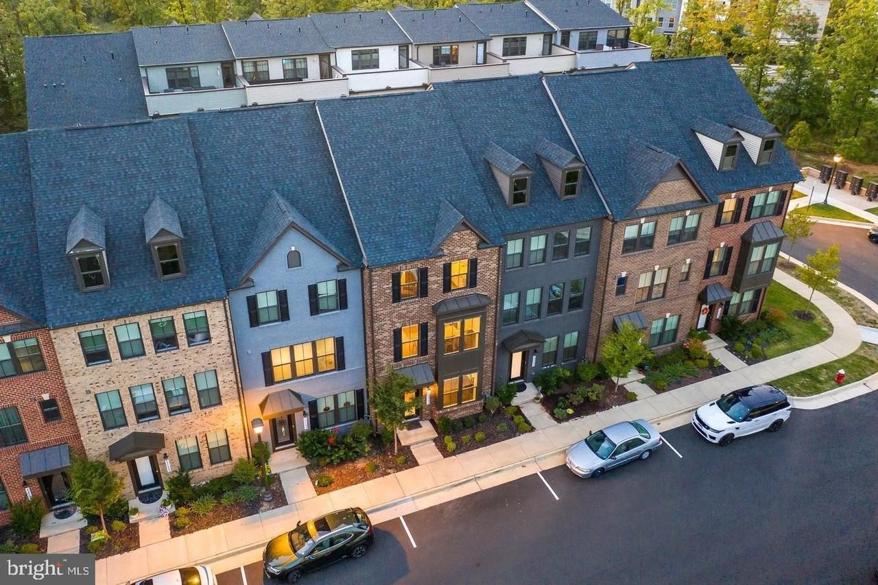 22255 Sims Ter - Photo 4 of 27