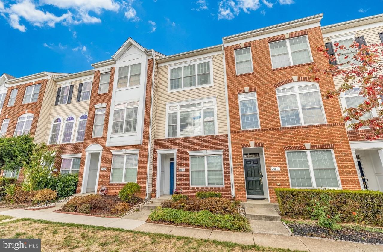 25065 Riding Center Dr - Photo 5 of 42