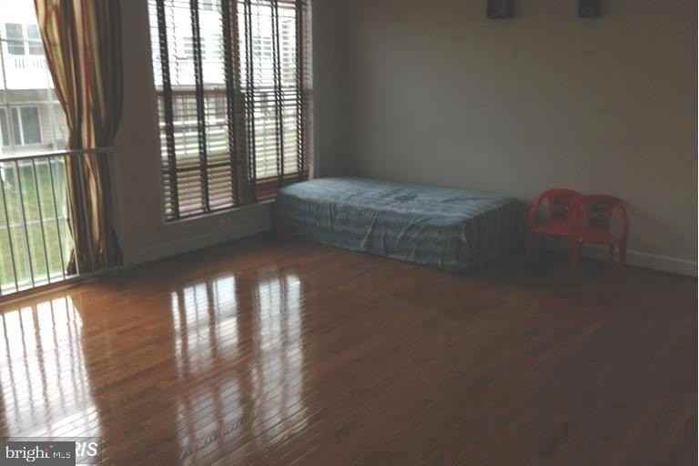 22269 Mayburgh Ter - Photo 4 of 20