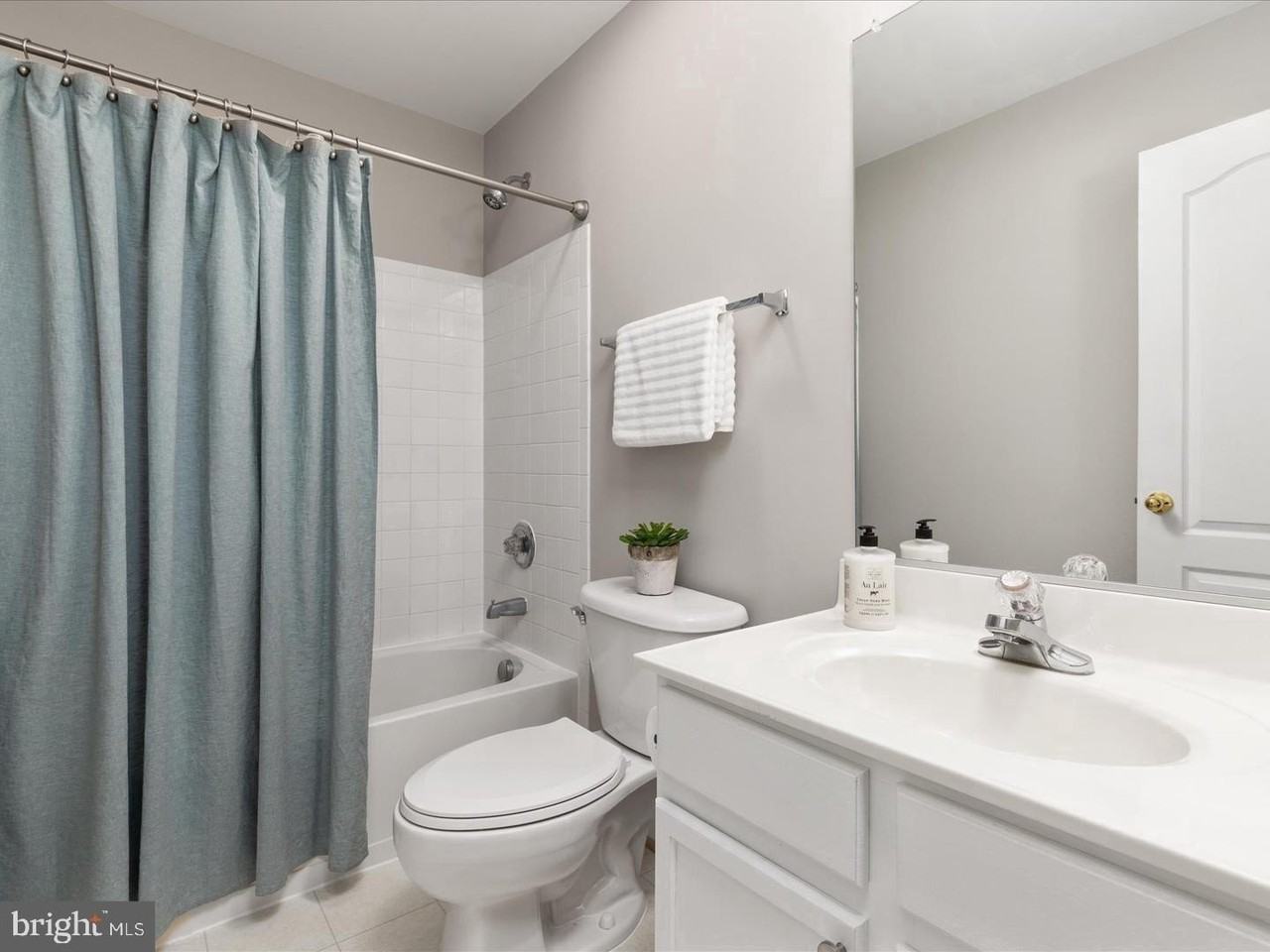 42033 Bushclover Ter - Photo 4 of 27