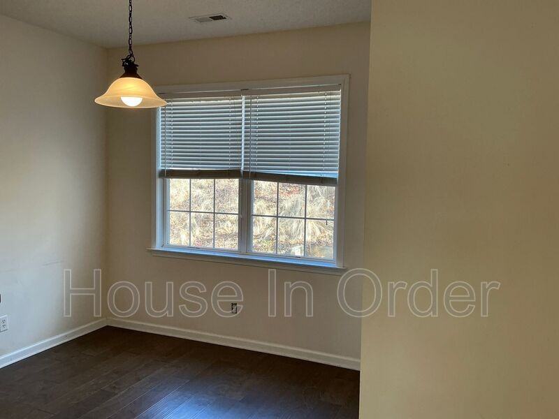 46 Summer Meadow Rd - Photo 6 of 18