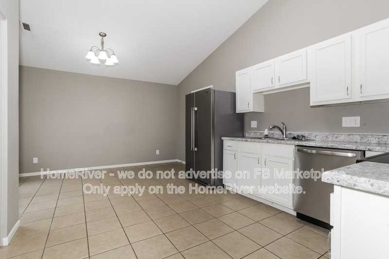 849 Somerset Ct - Photo 6 of 19