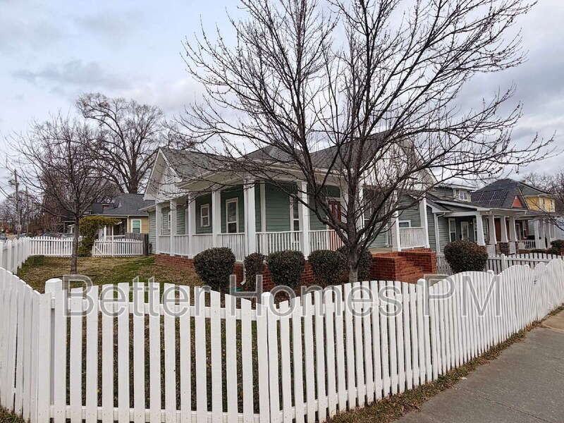 701 E Martin St - Photo 2 of 28