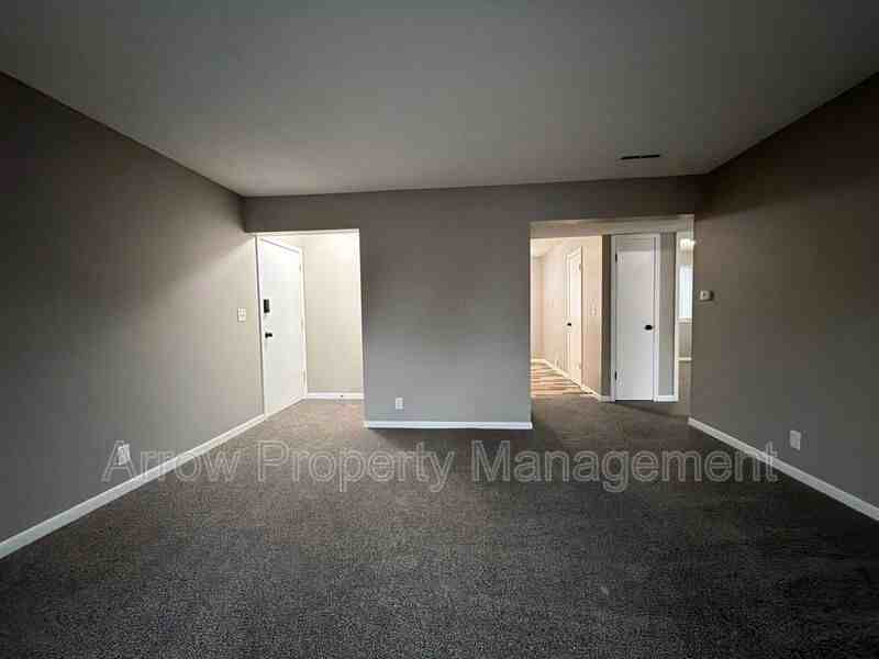 1027 A St #21 - Photo 2 of 11