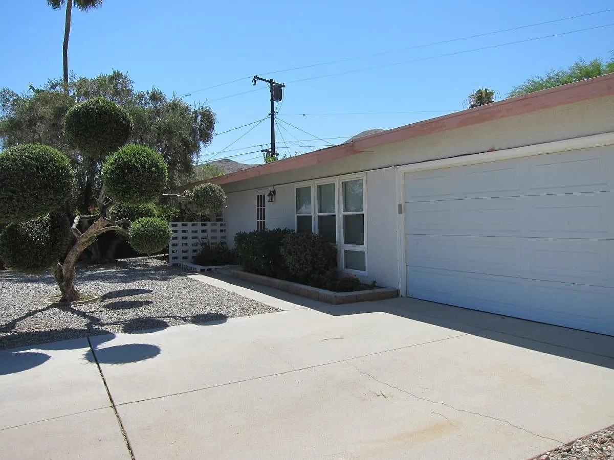 39220 Karen St #1 - Photo 2 of 24