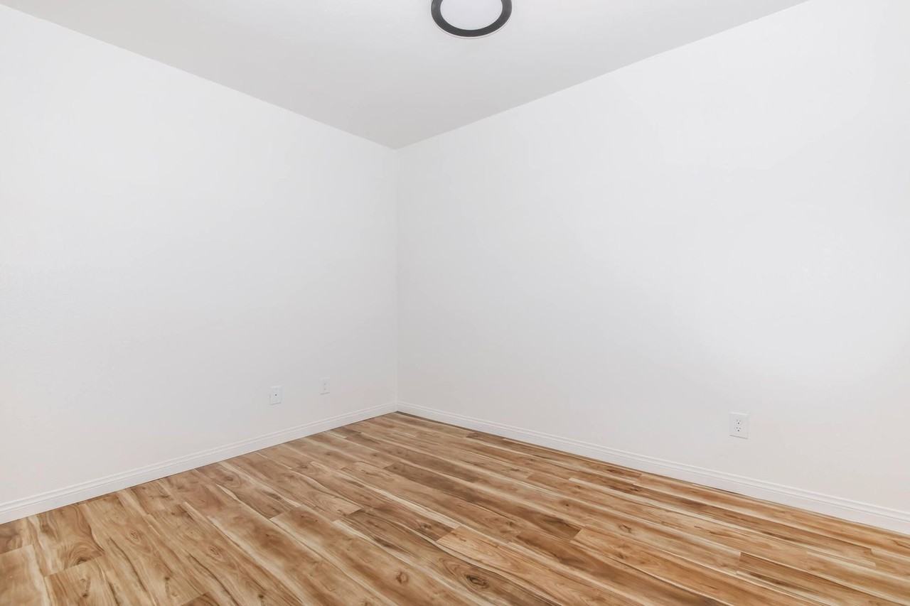 Sierra Apartment Homes - Photo 6 of 7