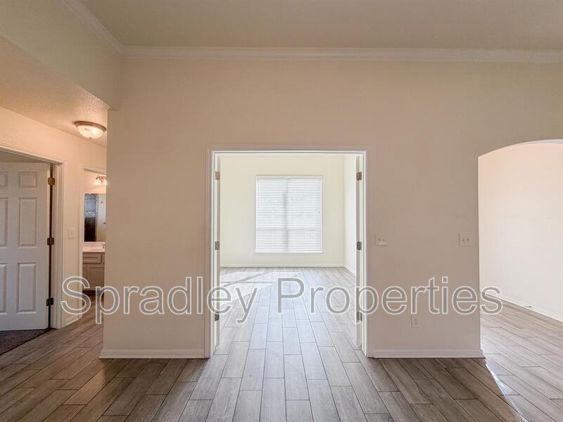 820 Paseo Del Plata - Photo 3 of 34