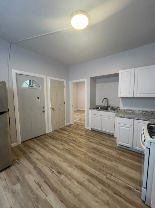 2619 N 33rd St #2619 - Photo 4 of 7