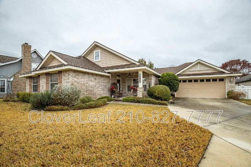 1409 Azalea Ln - Photo 3 of 42