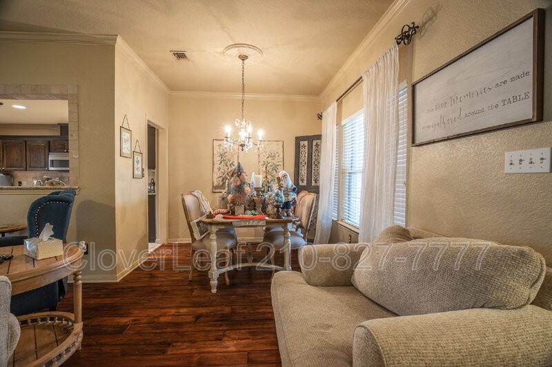 1409 Azalea Ln - Photo 7 of 42