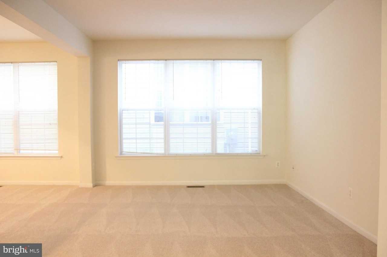 15220 Lord Culpeper Ct - Photo 4 of 21