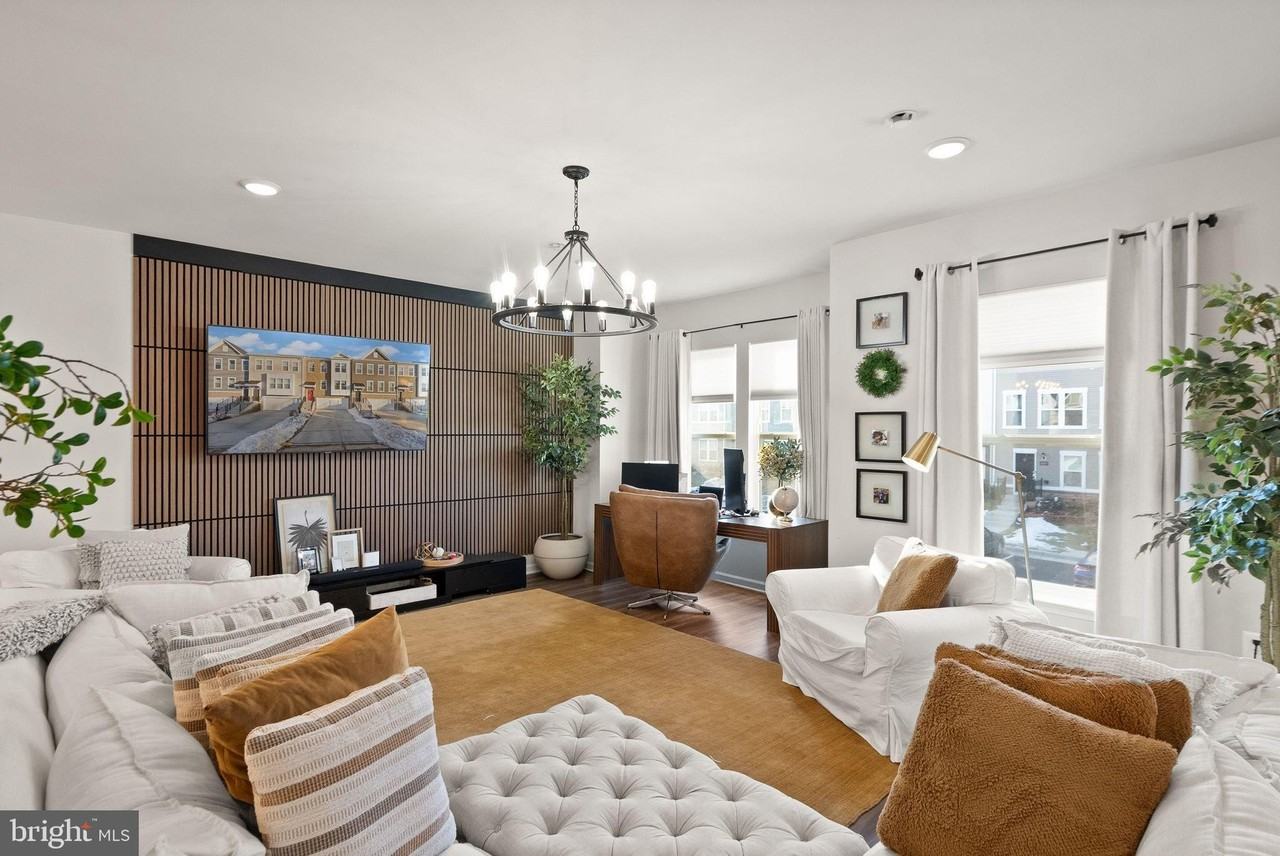 15038 Jaxton Square Ln - Photo 4 of 38