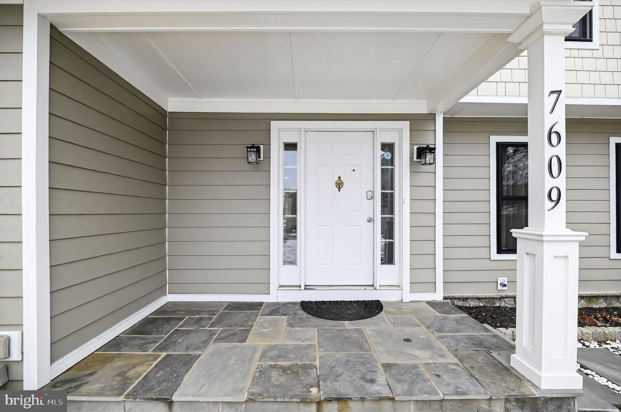 7609 Croydon Pl - Photo 2 of 35