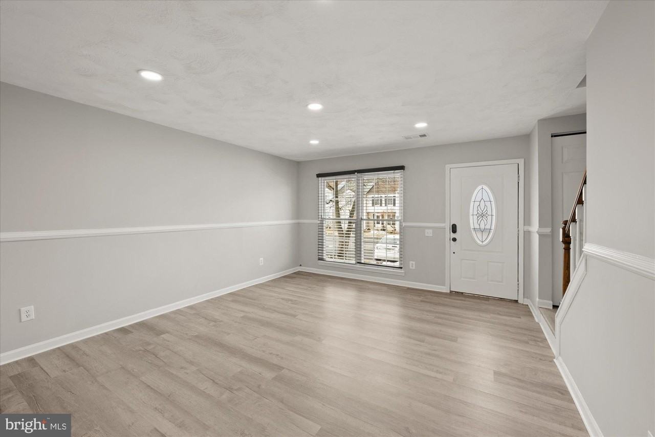 12263 Granada Way - Photo 5 of 30