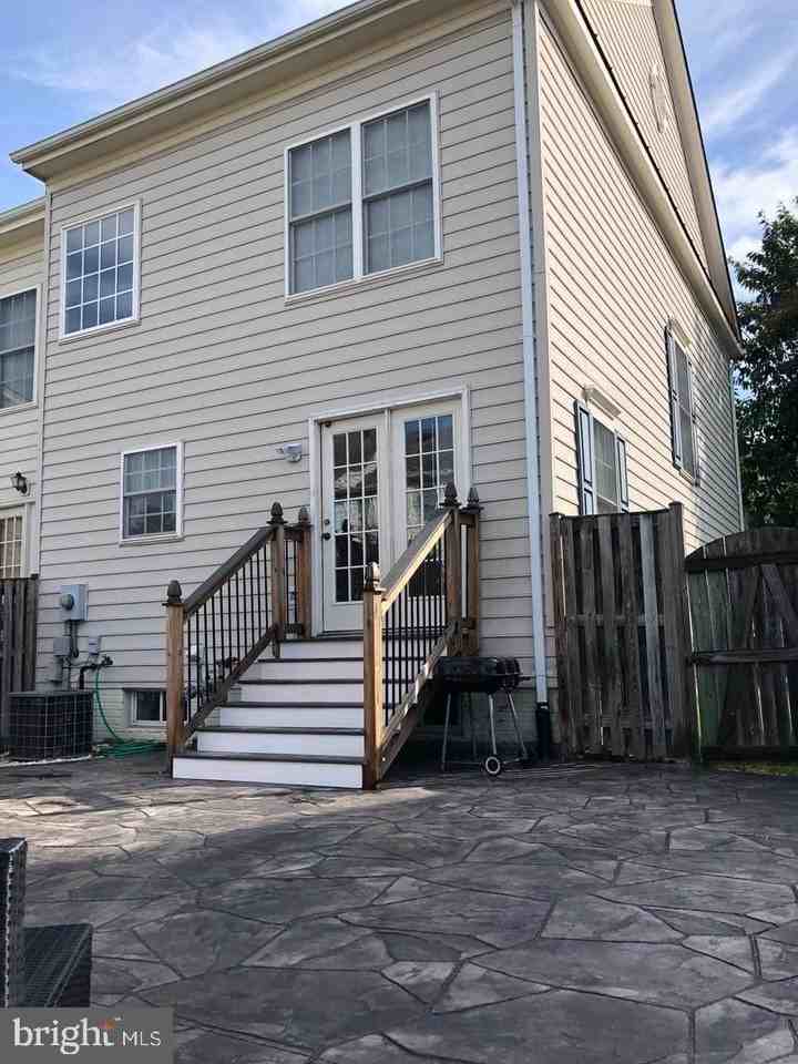 9611 Normanton Way - Photo 3 of 16