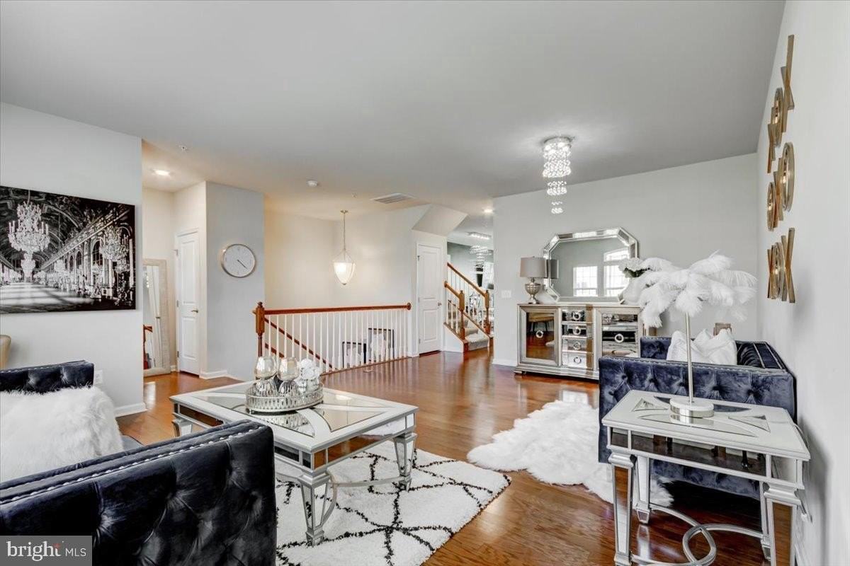 3550 Briarwood Dr - Photo 4 of 26