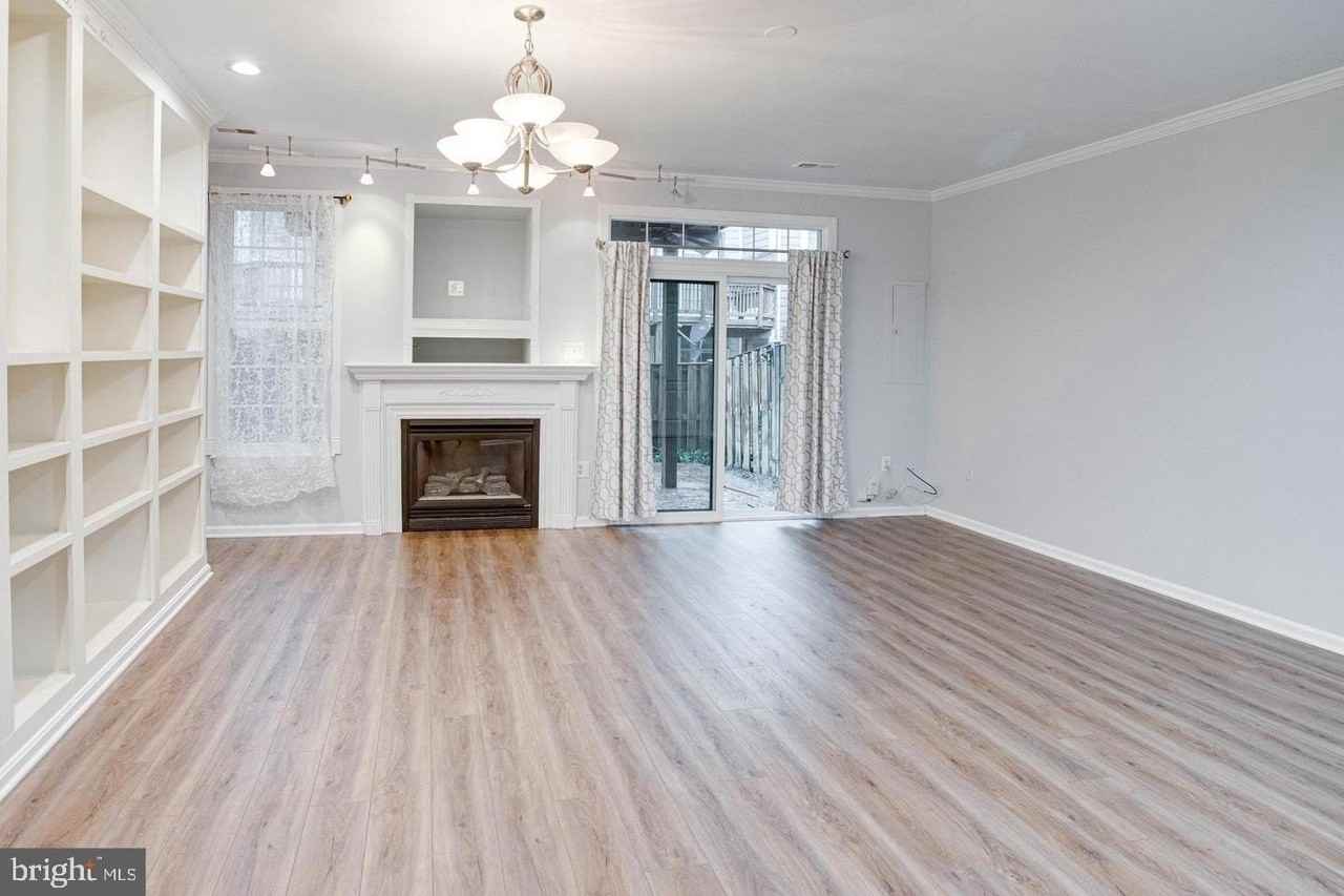 938 Herons Run Ln - Photo 6 of 50