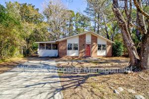 featured image of 402 Kingston Rd