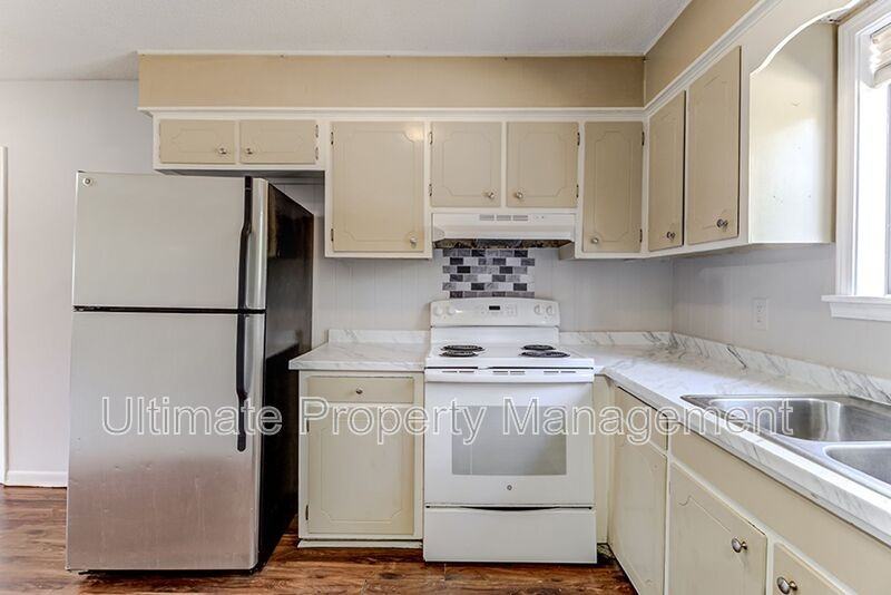 402 Kingston Rd - Photo 7 of 22