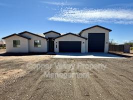 featured image of 40516 N 3rd Ave