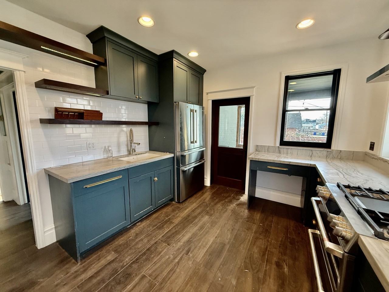 1228 E Bryan Ave #1 - Photo 3 of 50