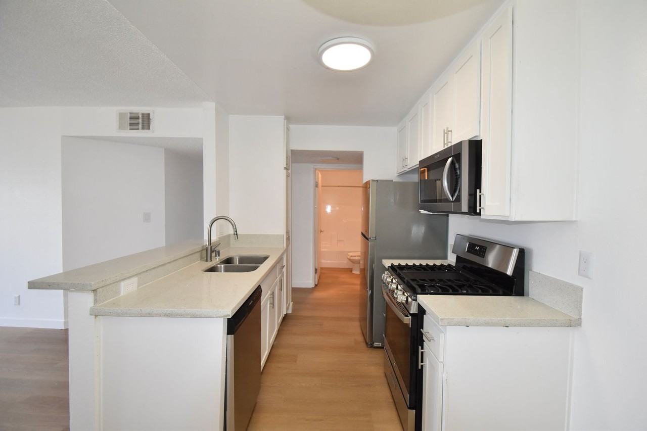 11760 - Photo 6 of 36