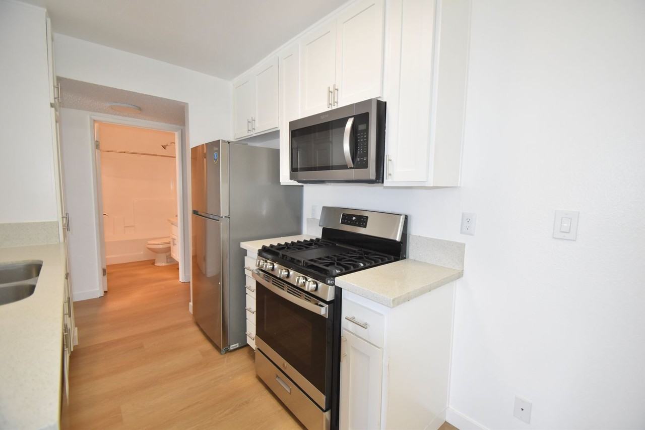 11760 - Photo 7 of 36