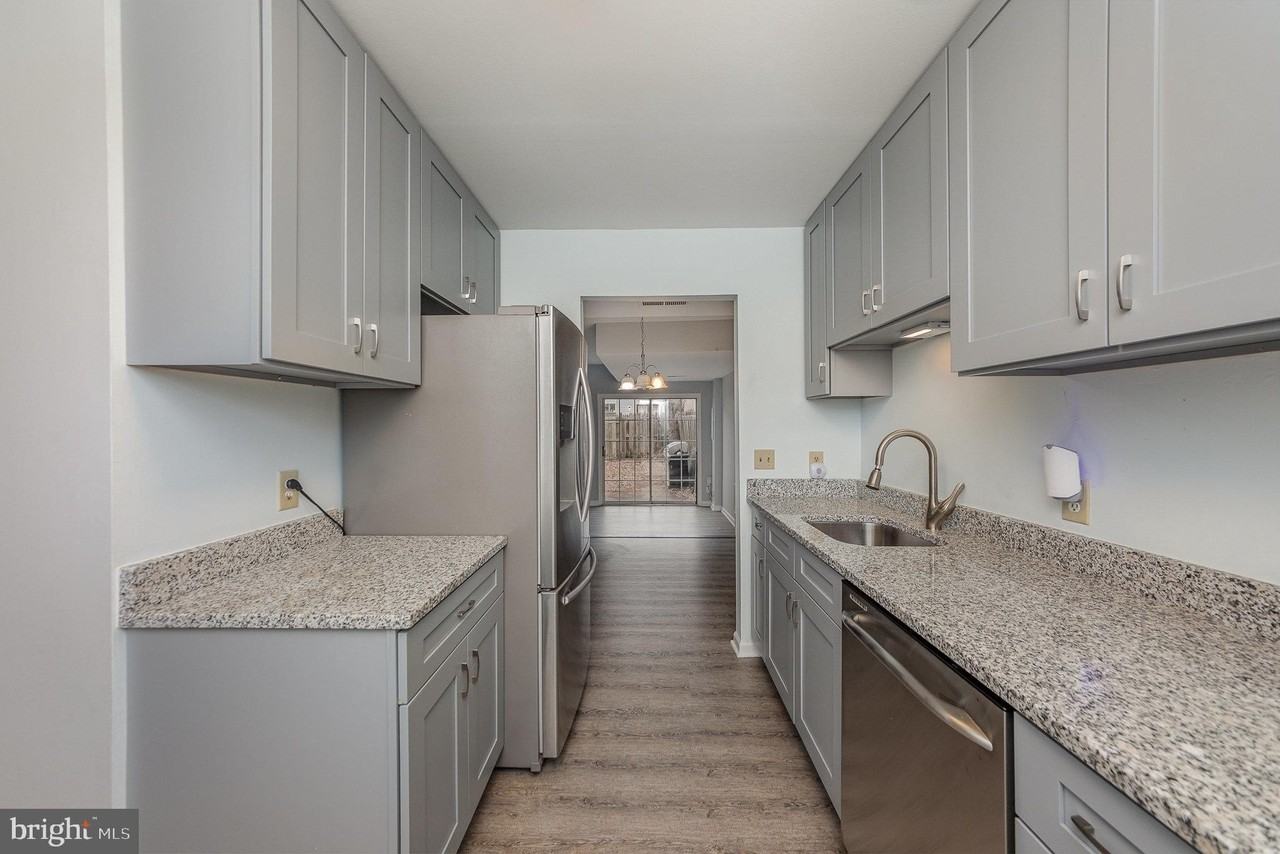 2211 Minnear St - Photo 5 of 19