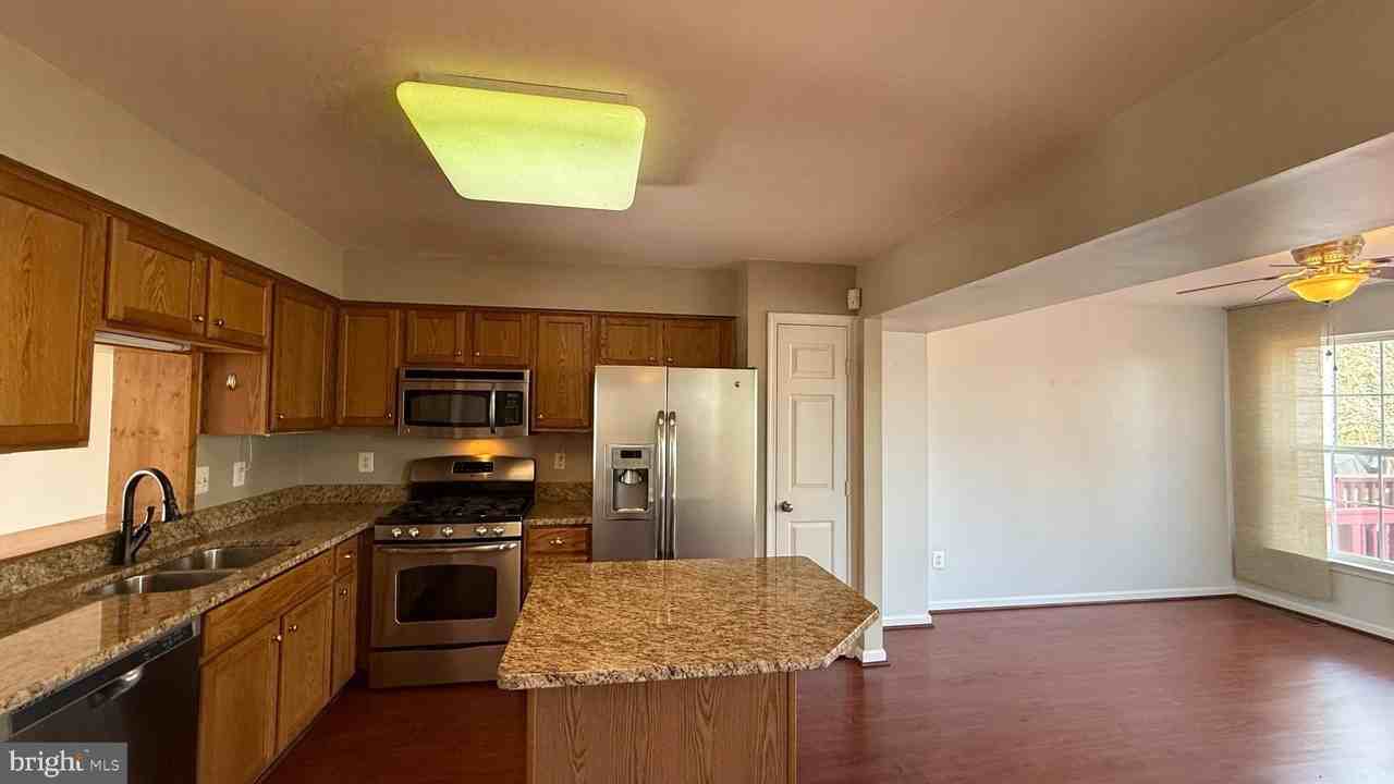 4515 Papillion Ct - Photo 2 of 15