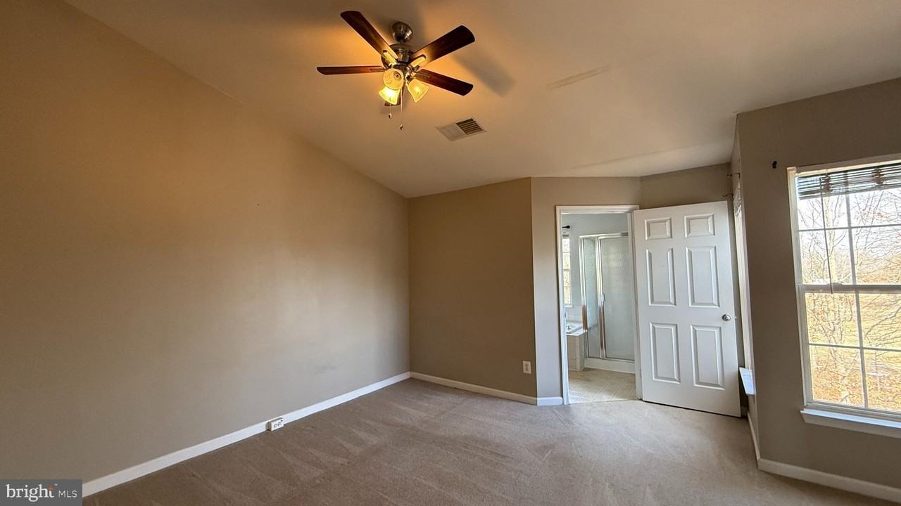 4515 Papillion Ct - Photo 6 of 15