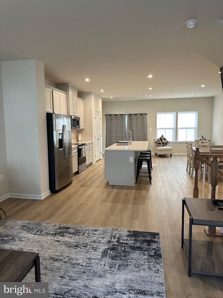 4908 Dunhaven Dr - Photo 6 of 25