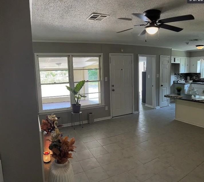 4751 Queensbury Ct #1 - Photo 7 of 9