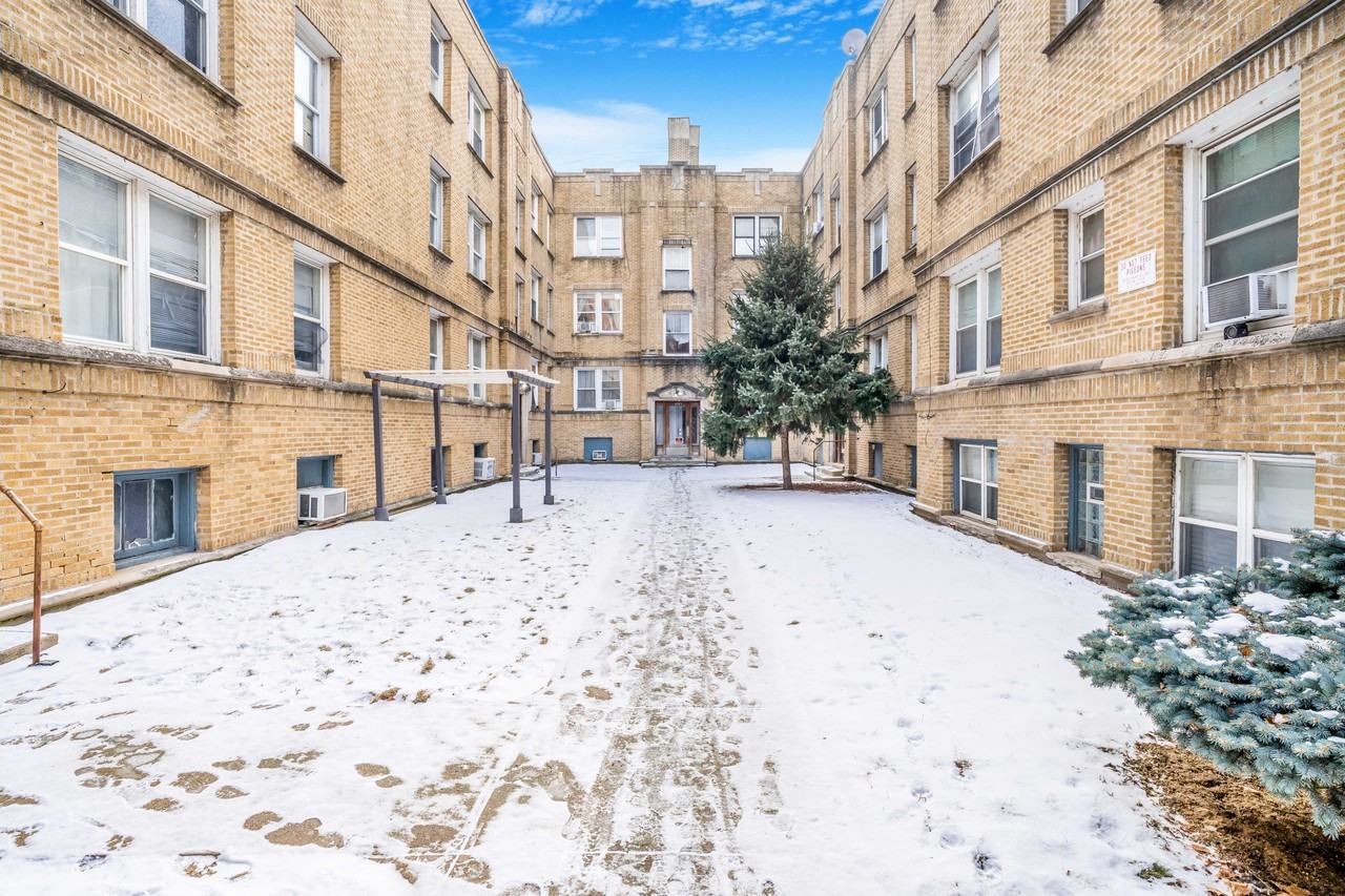 1707 W Wallen Ave #1 - Photo 2 of 50