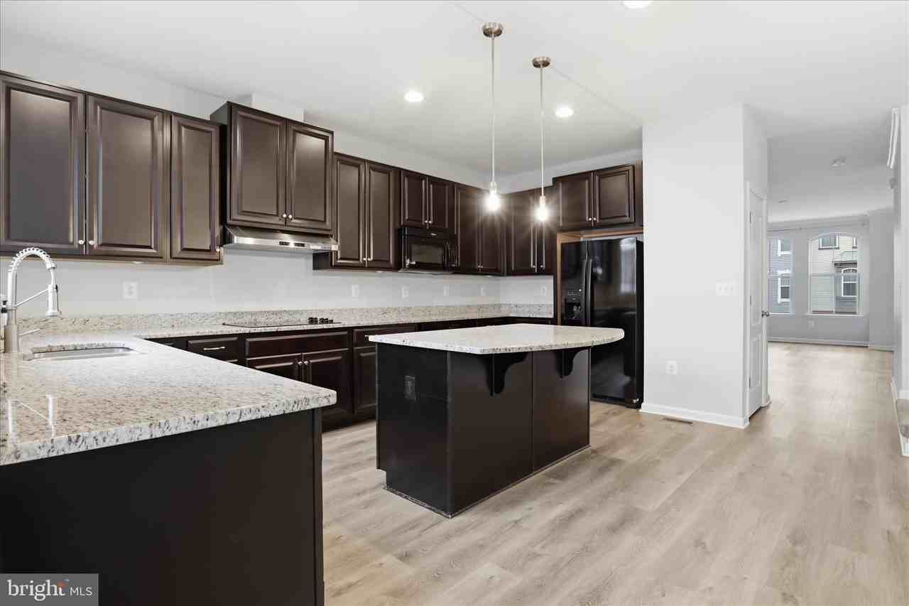 33 Forge Mill Rd - Photo 5 of 26