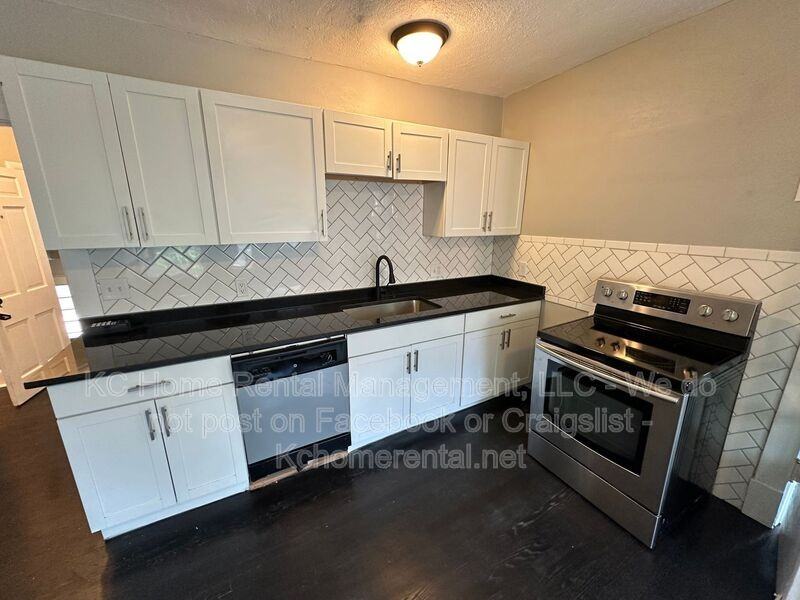 3631 Pennsylvania Ave #2 - Photo 3 of 32