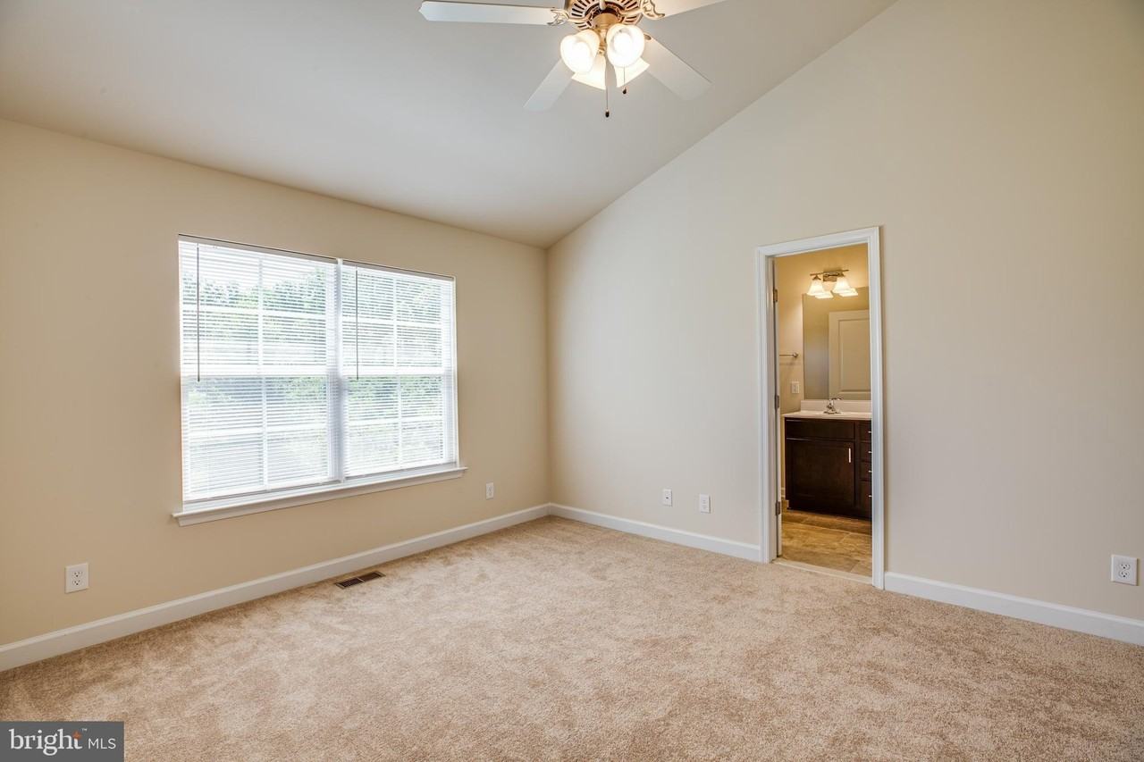 92 Andrews Pl - Photo 4 of 10