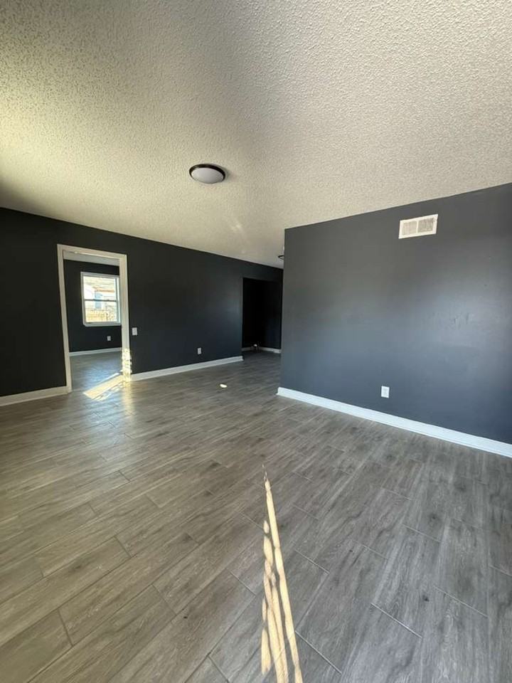 1266 Russwood Rd #1 - Photo 2 of 20