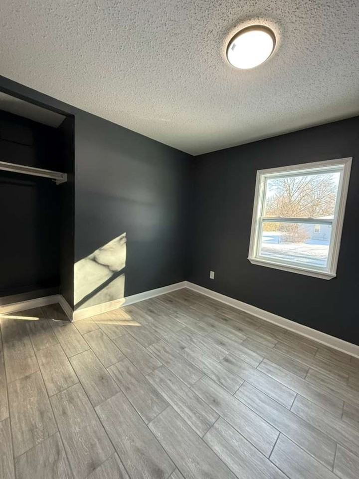 1266 Russwood Rd #1 - Photo 3 of 20