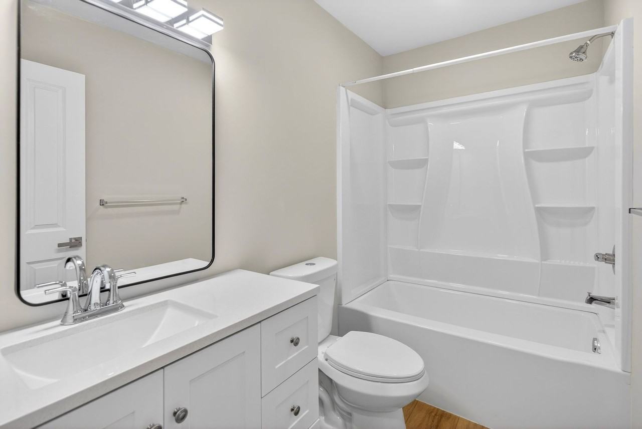 Guilderland Court Apartments - Photo 6 of 17