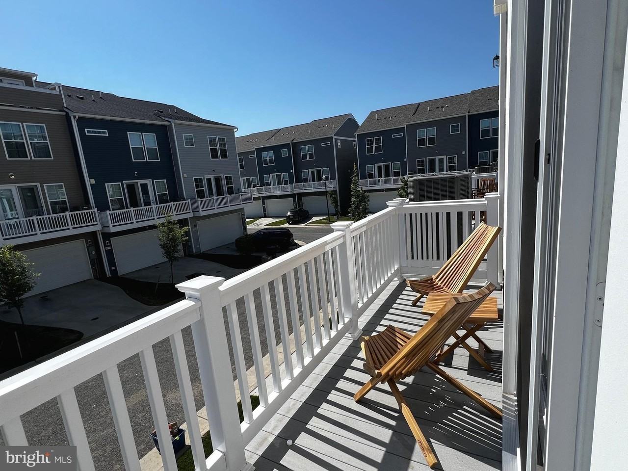 623 Hemsworth Ln - Photo 5 of 21