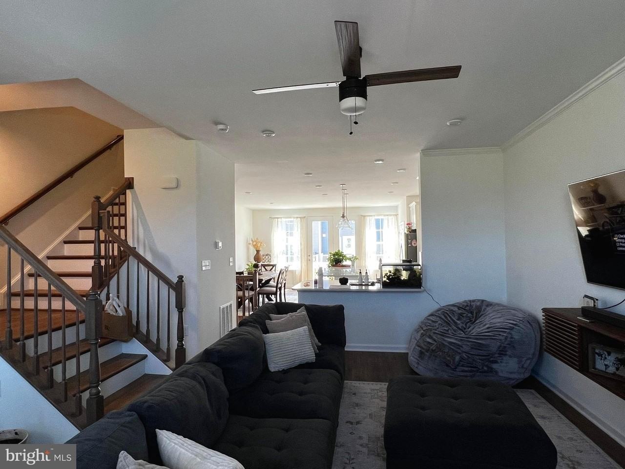 623 Hemsworth Ln - Photo 7 of 21