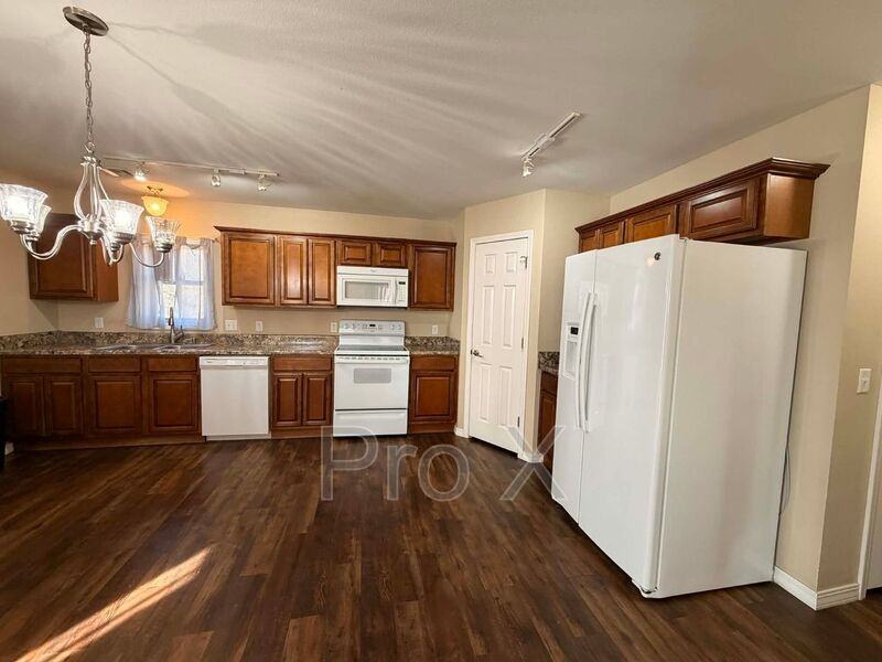 6175 County Lane - Photo 4 of 23