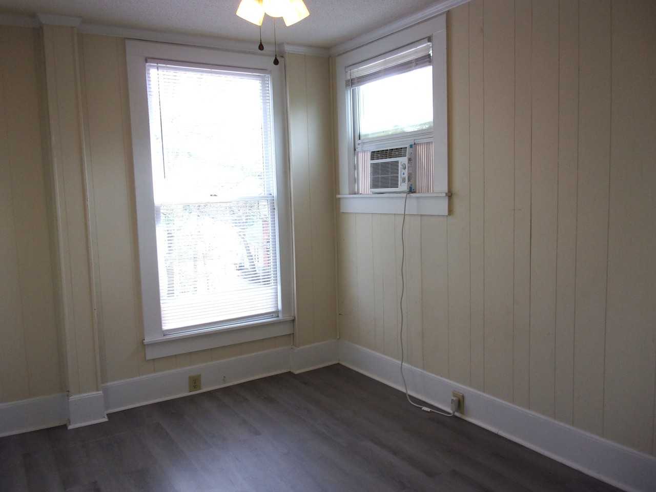 401 Charlotte Ave #D - Photo 6 of 8