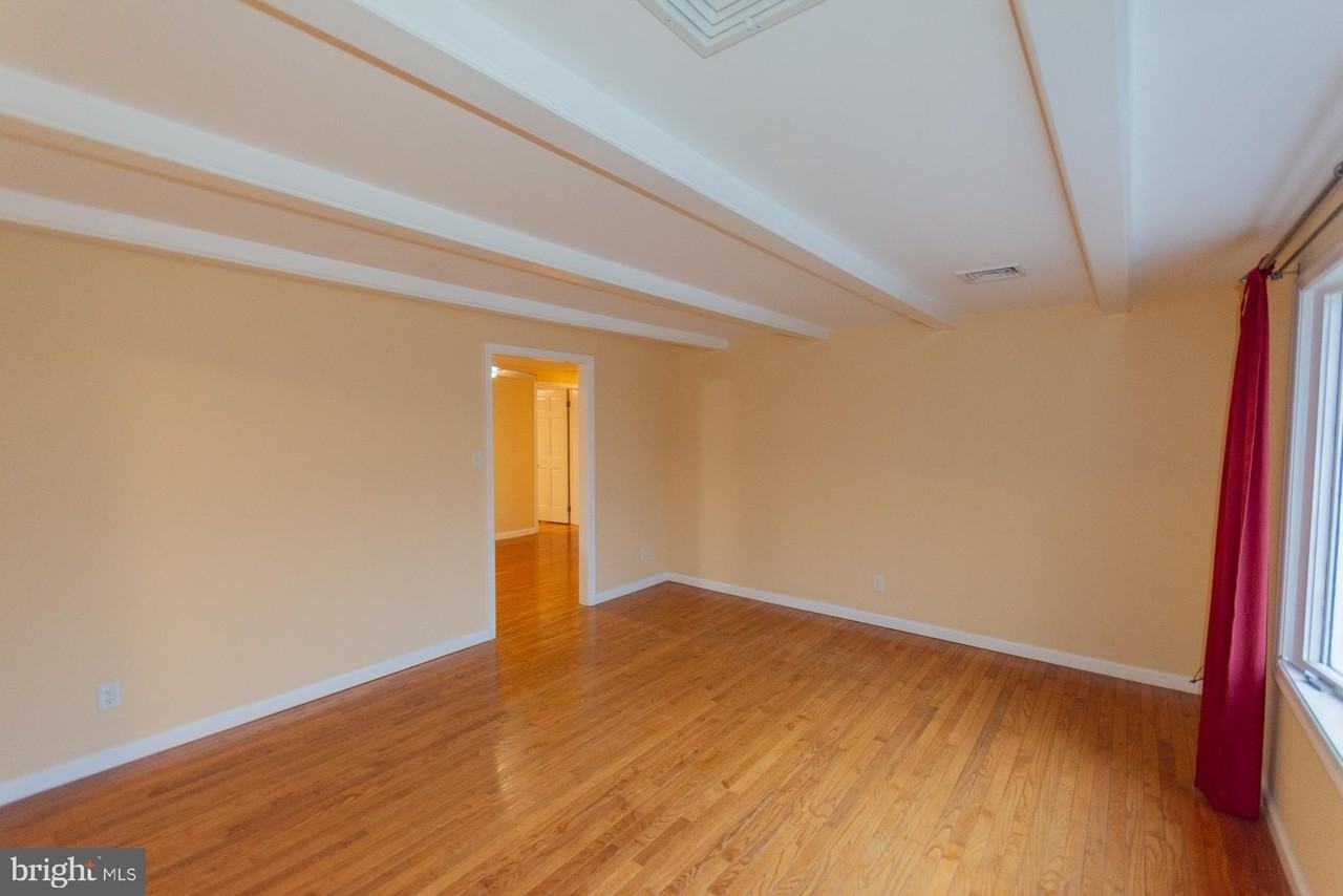 42 Wiest Ln - Photo 5 of 50