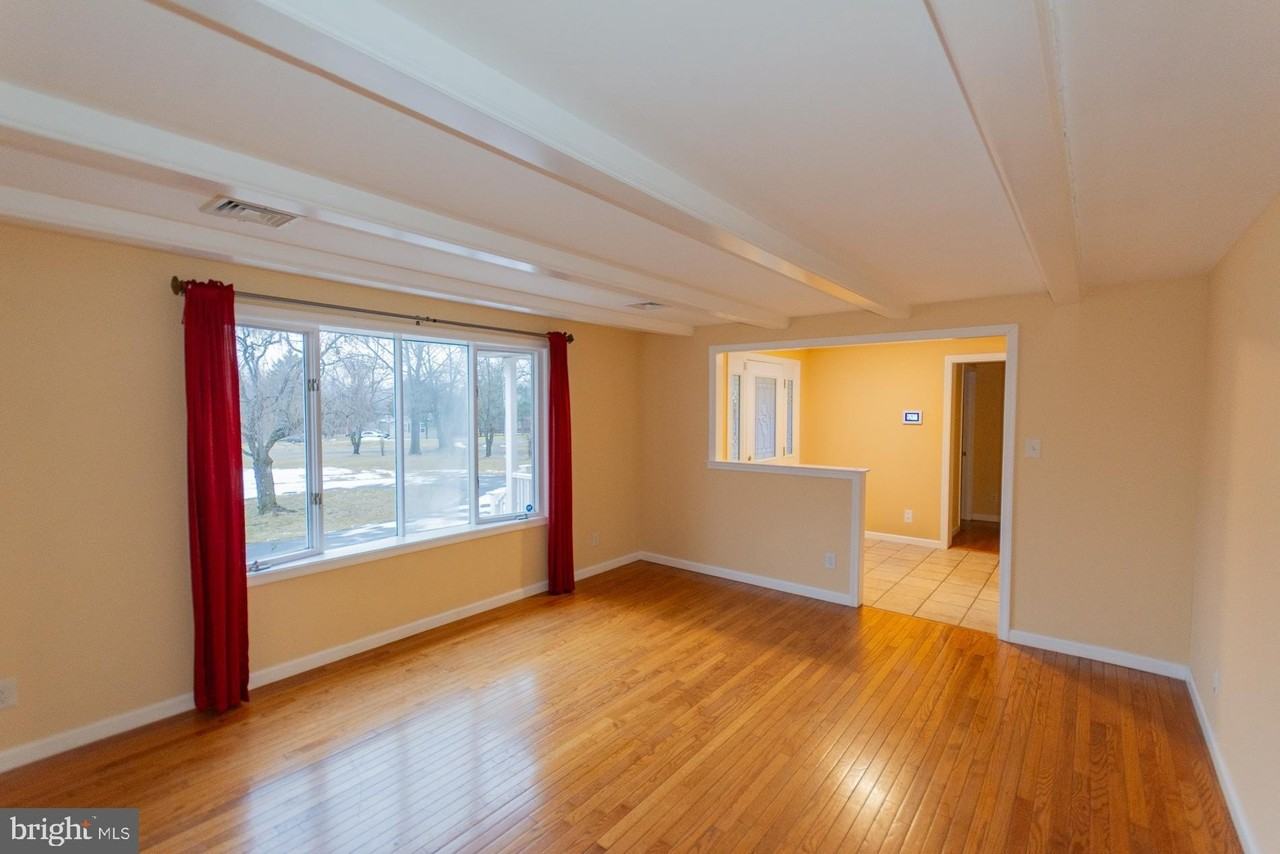 42 Wiest Ln - Photo 7 of 50