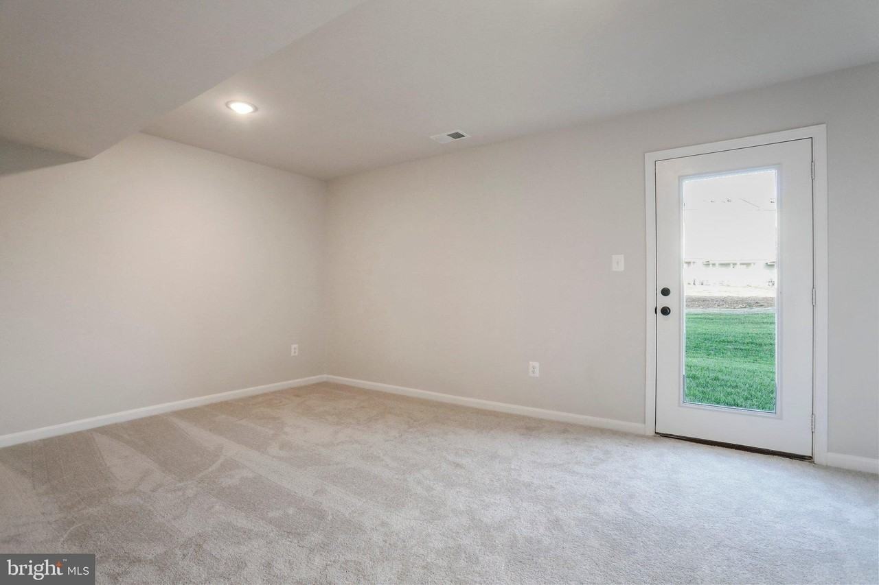 62 Thrower Rd - Photo 6 of 34